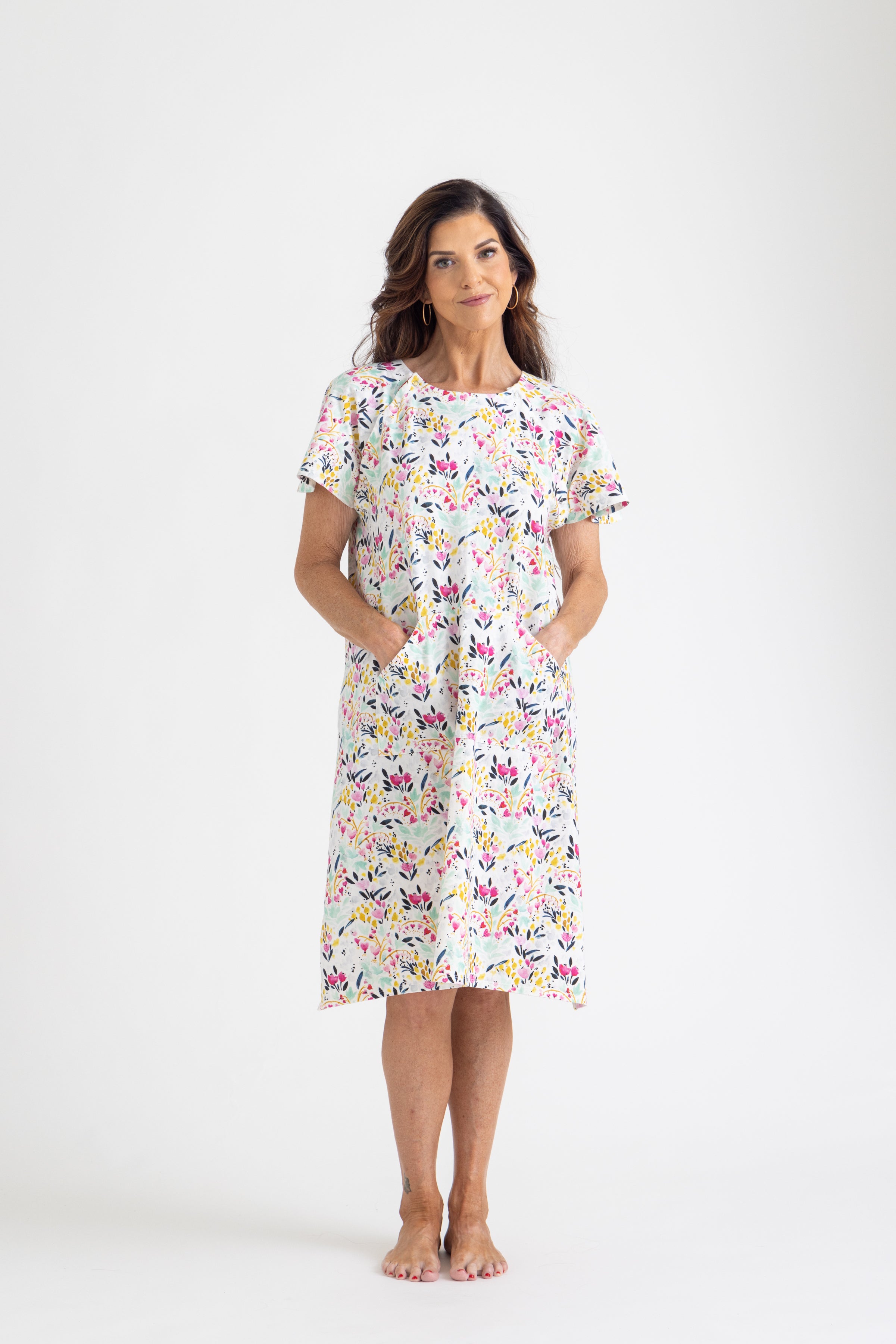 chemo-friendly patient gown with port-access snaps