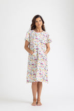 chemo-friendly patient gown with port-access snaps 