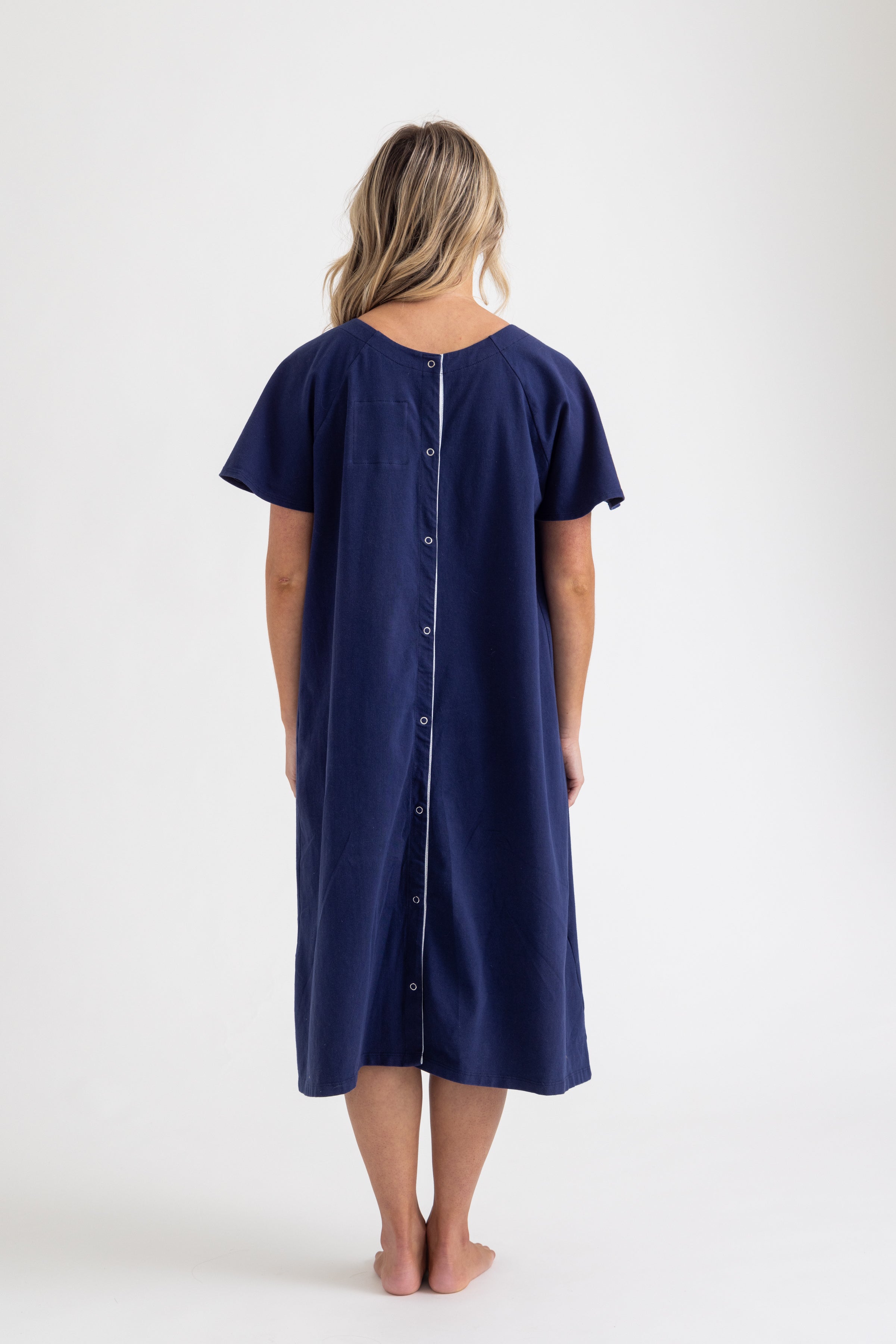 Luxury Patient Gown for Women (Navy) with image of back snaps 