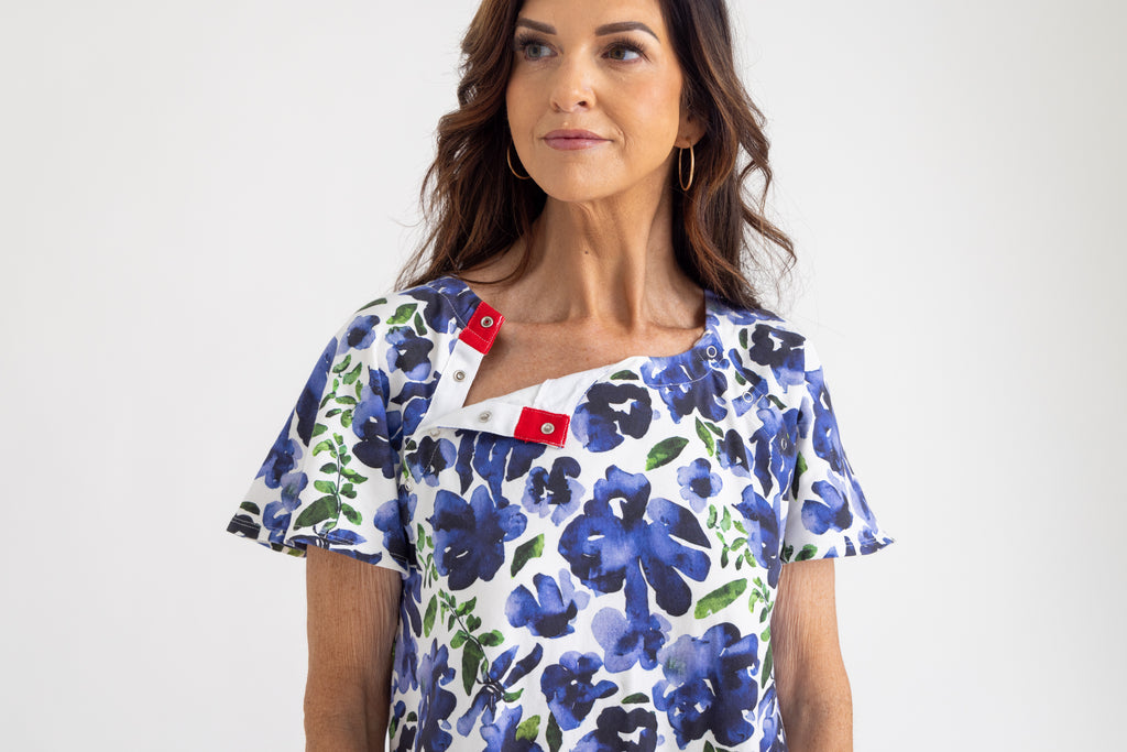 Hospital gown with snaps