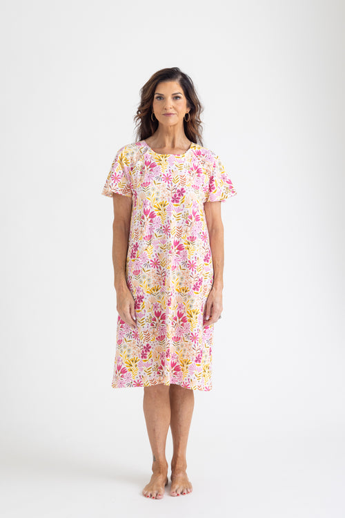 Soft gown gift for women in cancer treatment