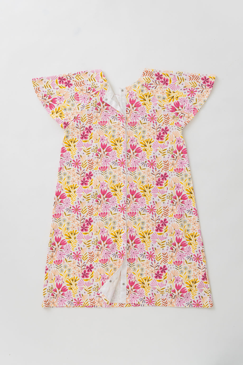 Medical gown with snaps for women